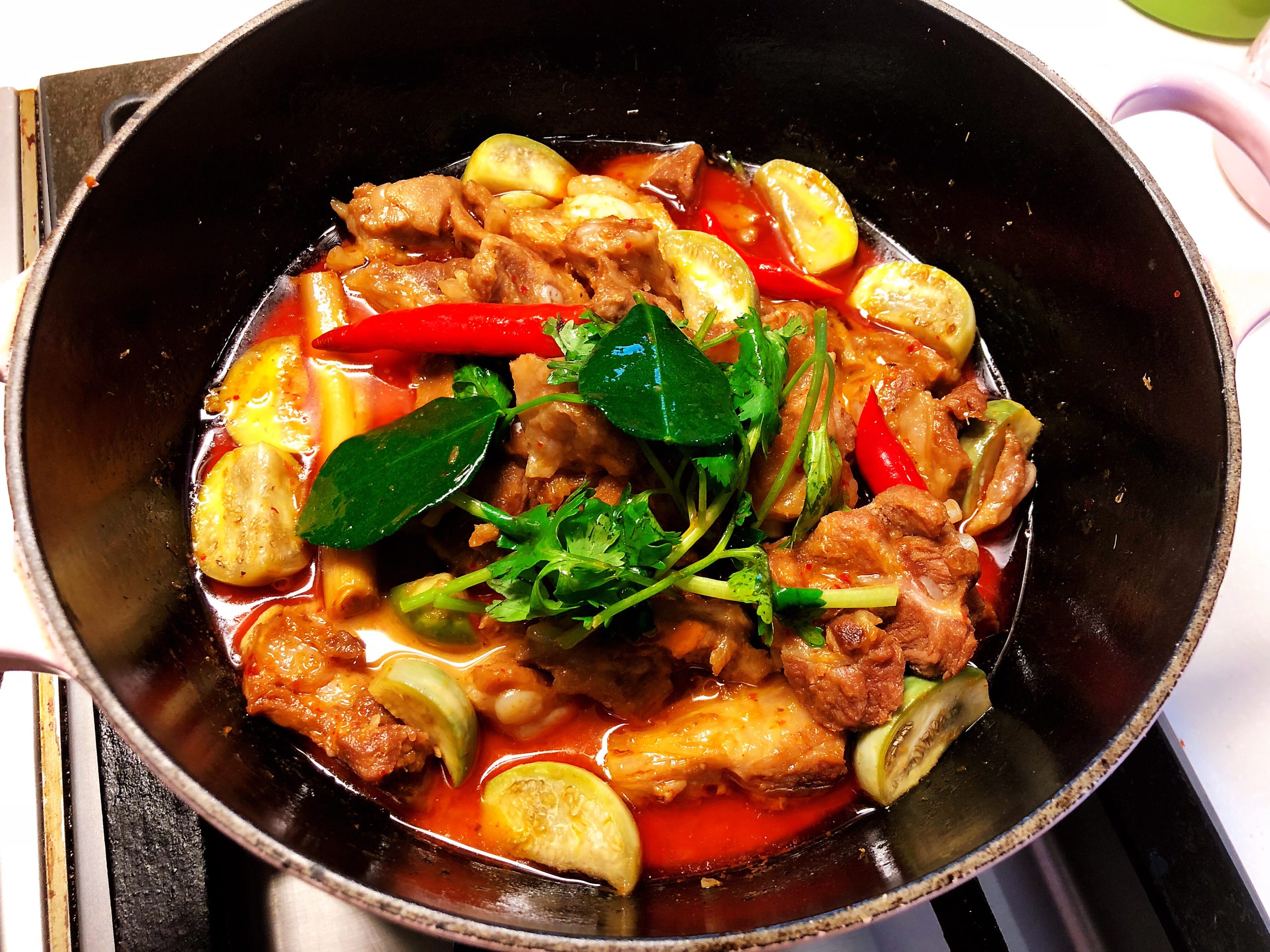 紅咖哩豬軟骨🐖