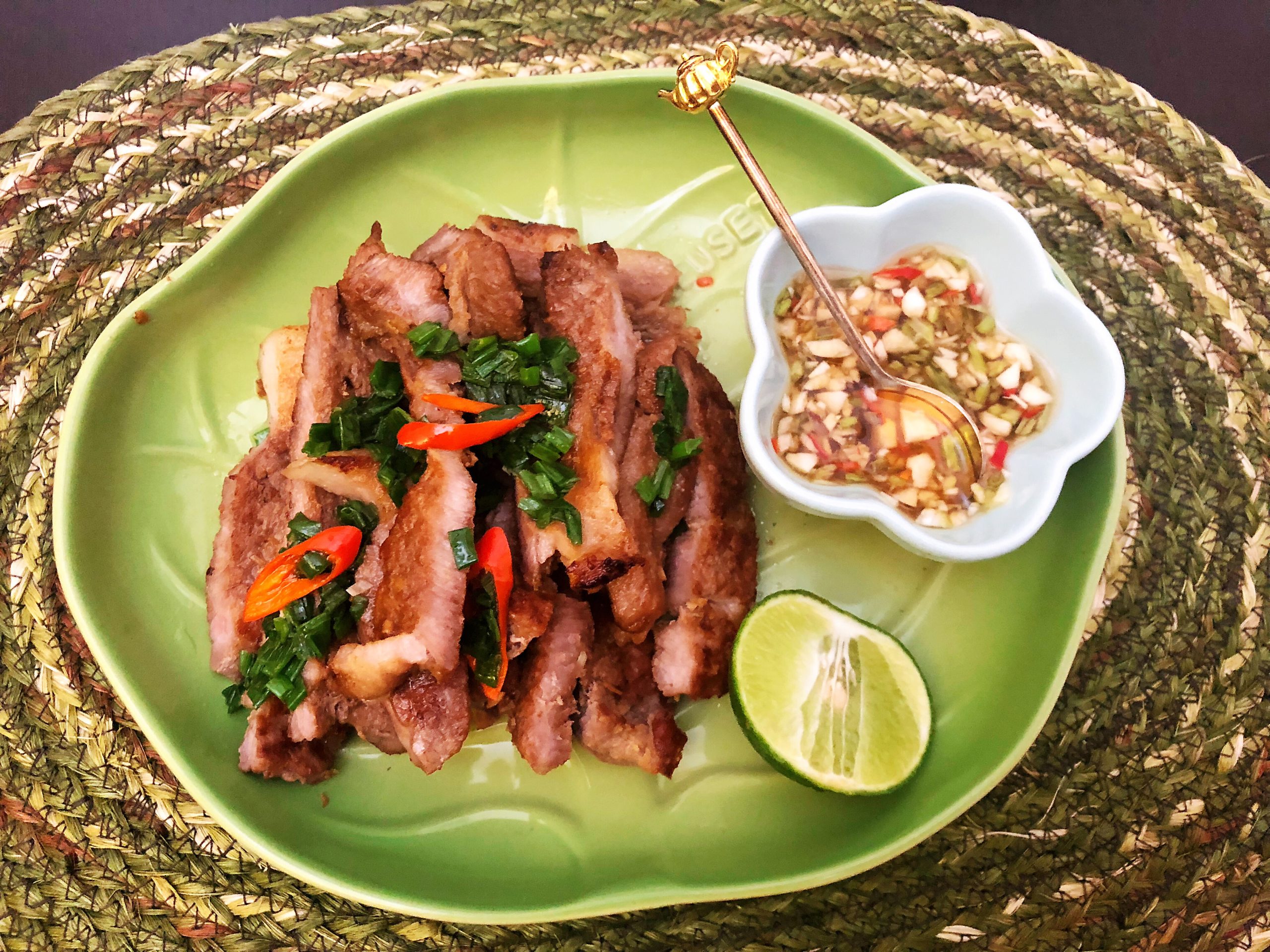 泰式香茅豬排配泰式蘸汁🐷🐷