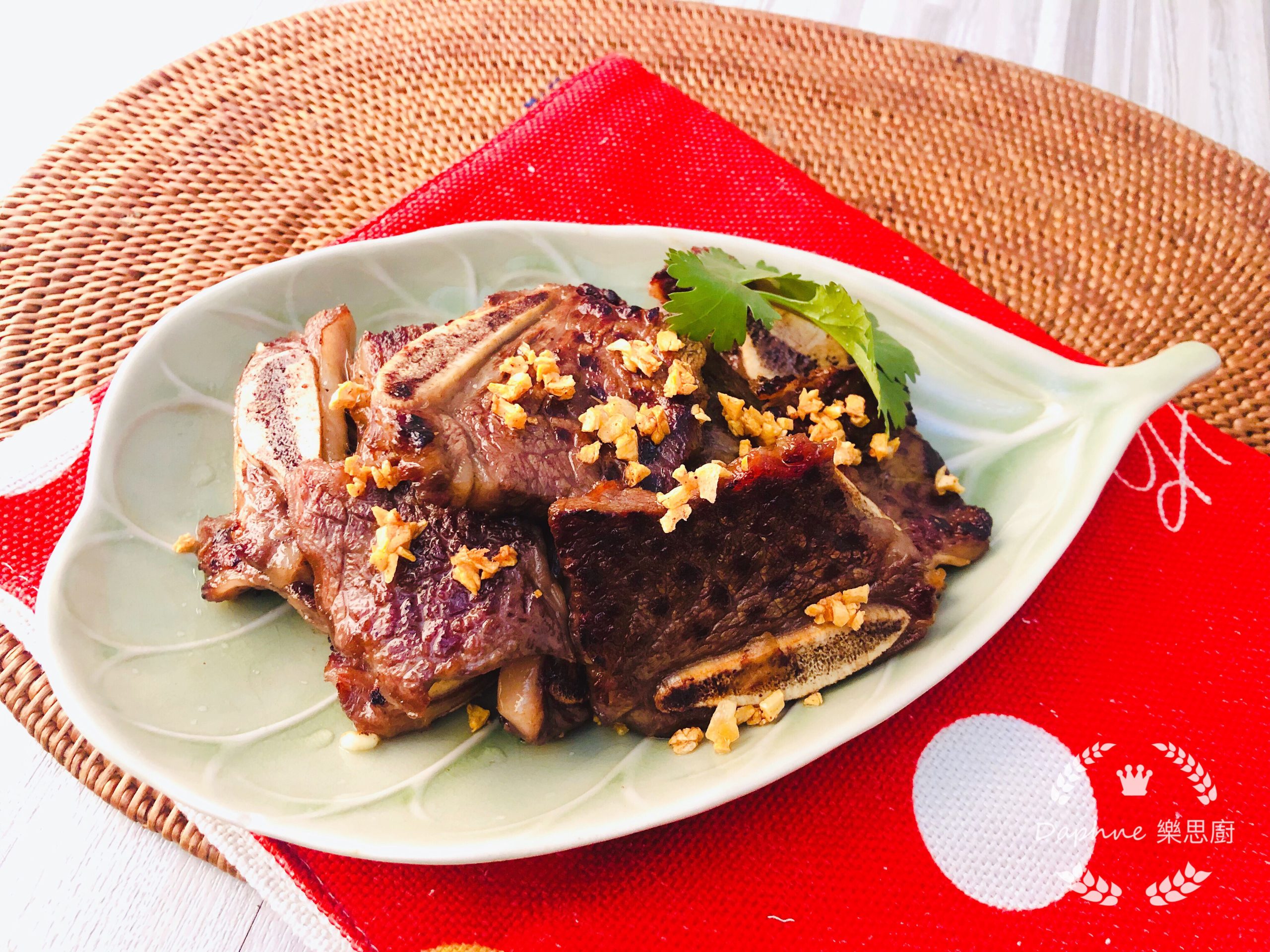 蒜香蜜汁牛仔骨