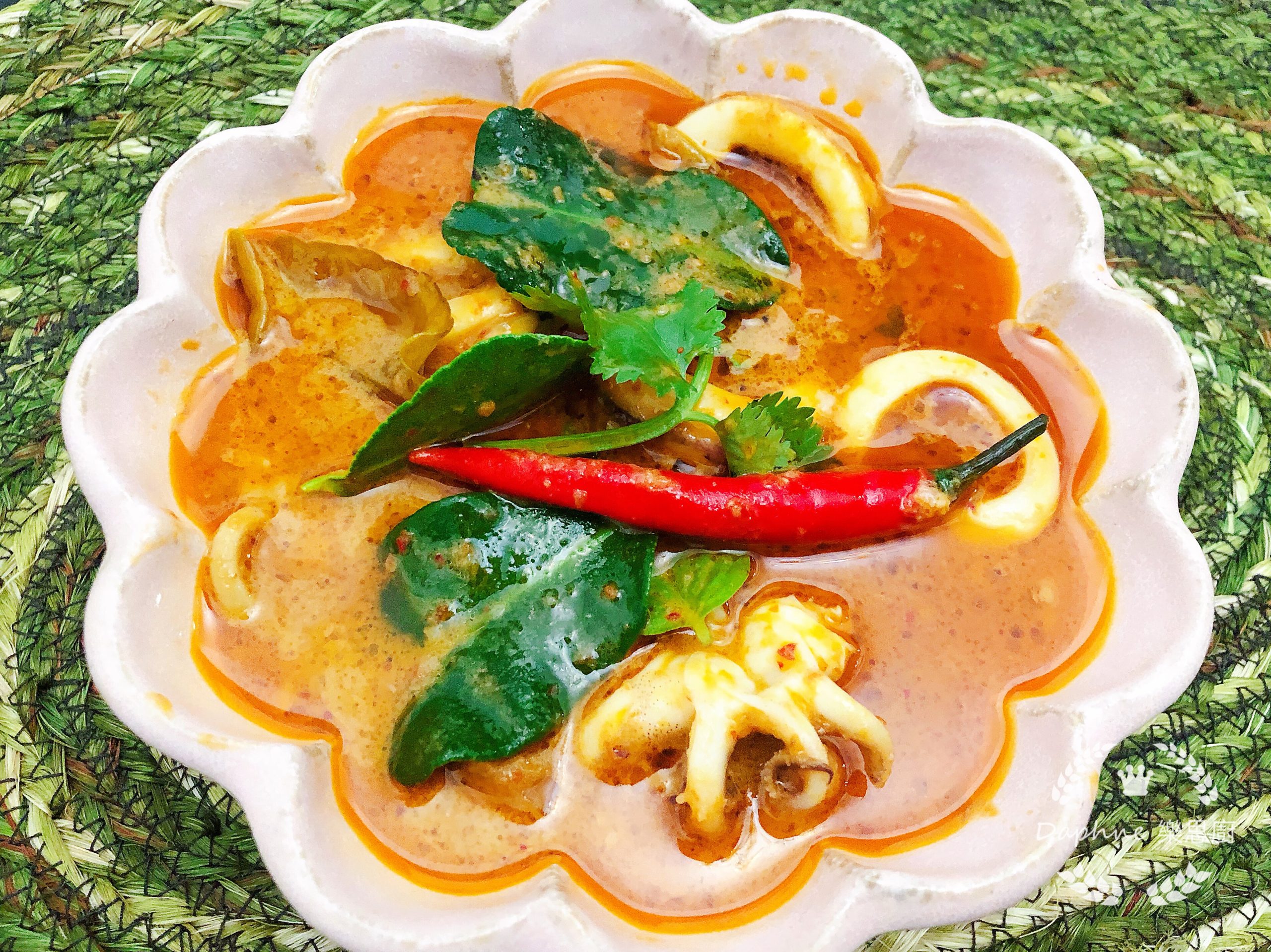 鮮甜唔辣又惹味的紅咖哩魷魚