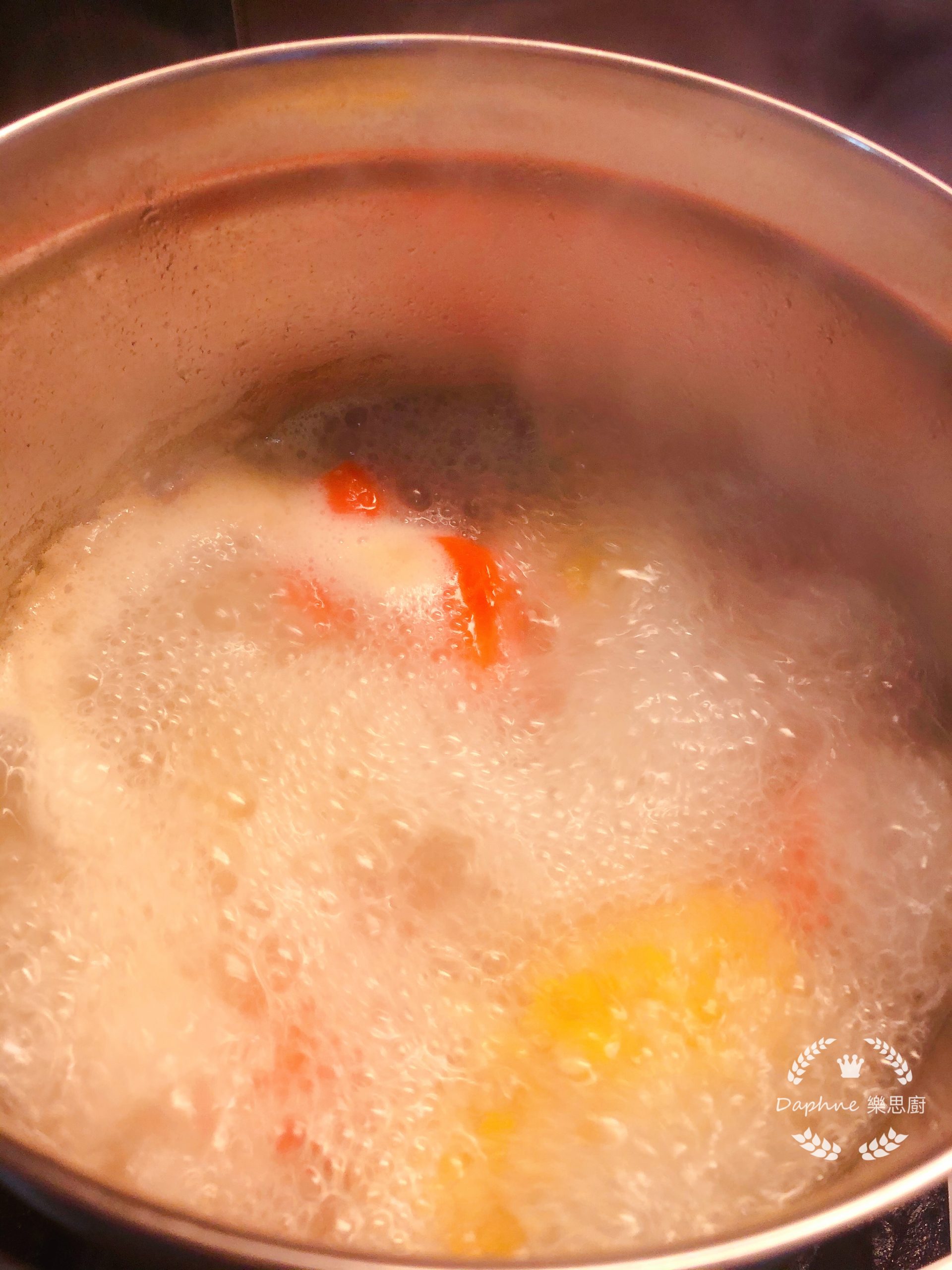 自家製濃湯豬骨湯底