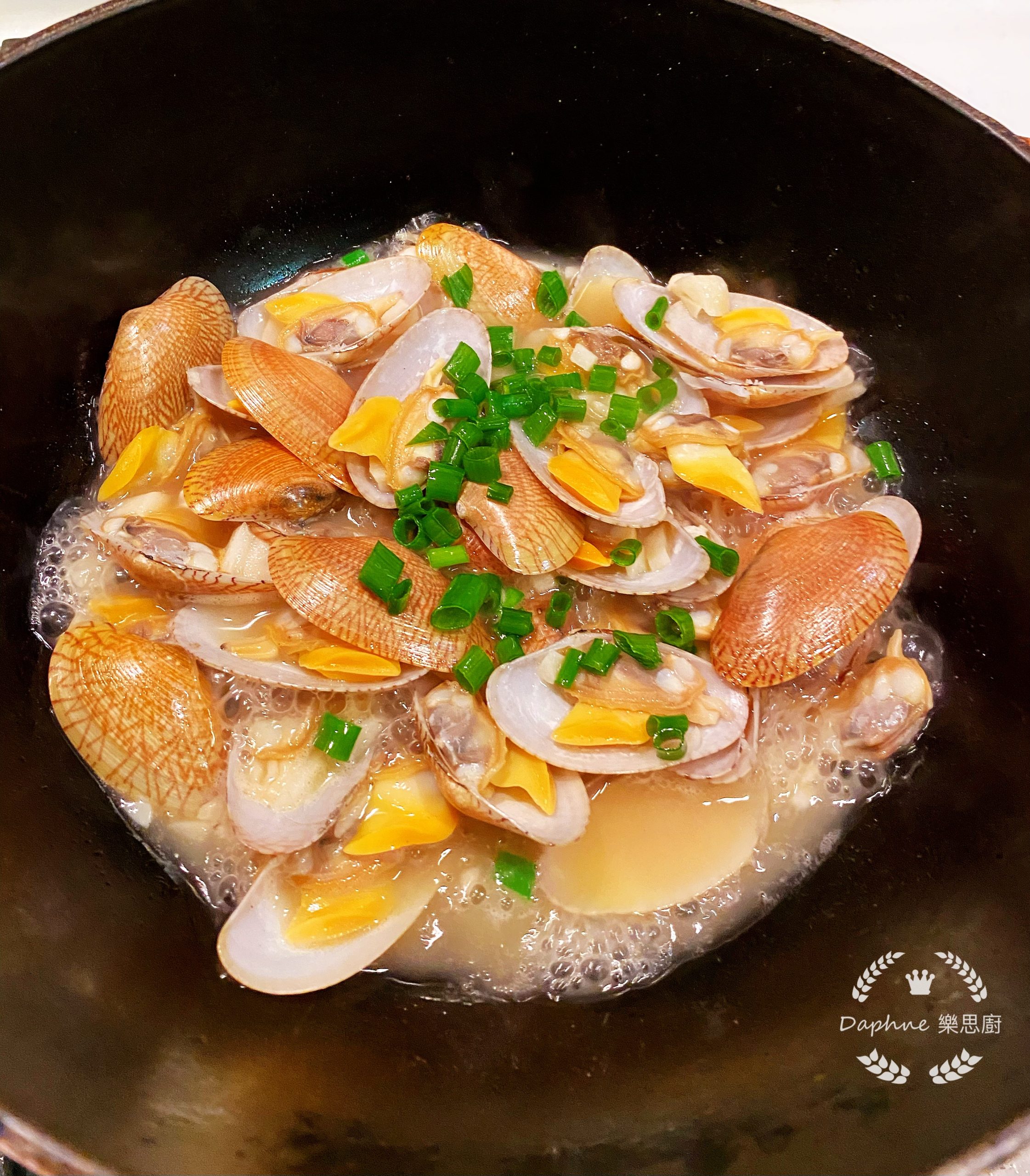 牛油清酒煮花甲