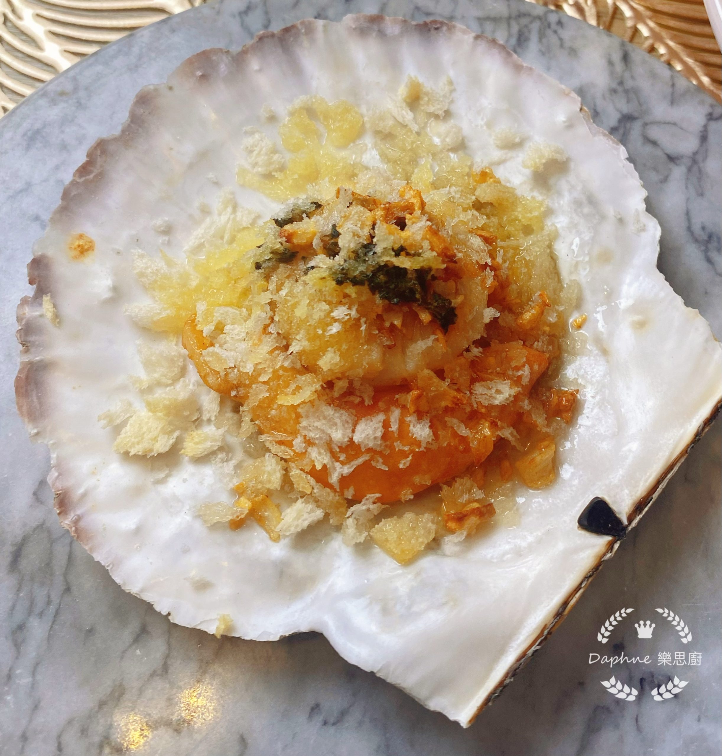 金不換牛油焗元貝