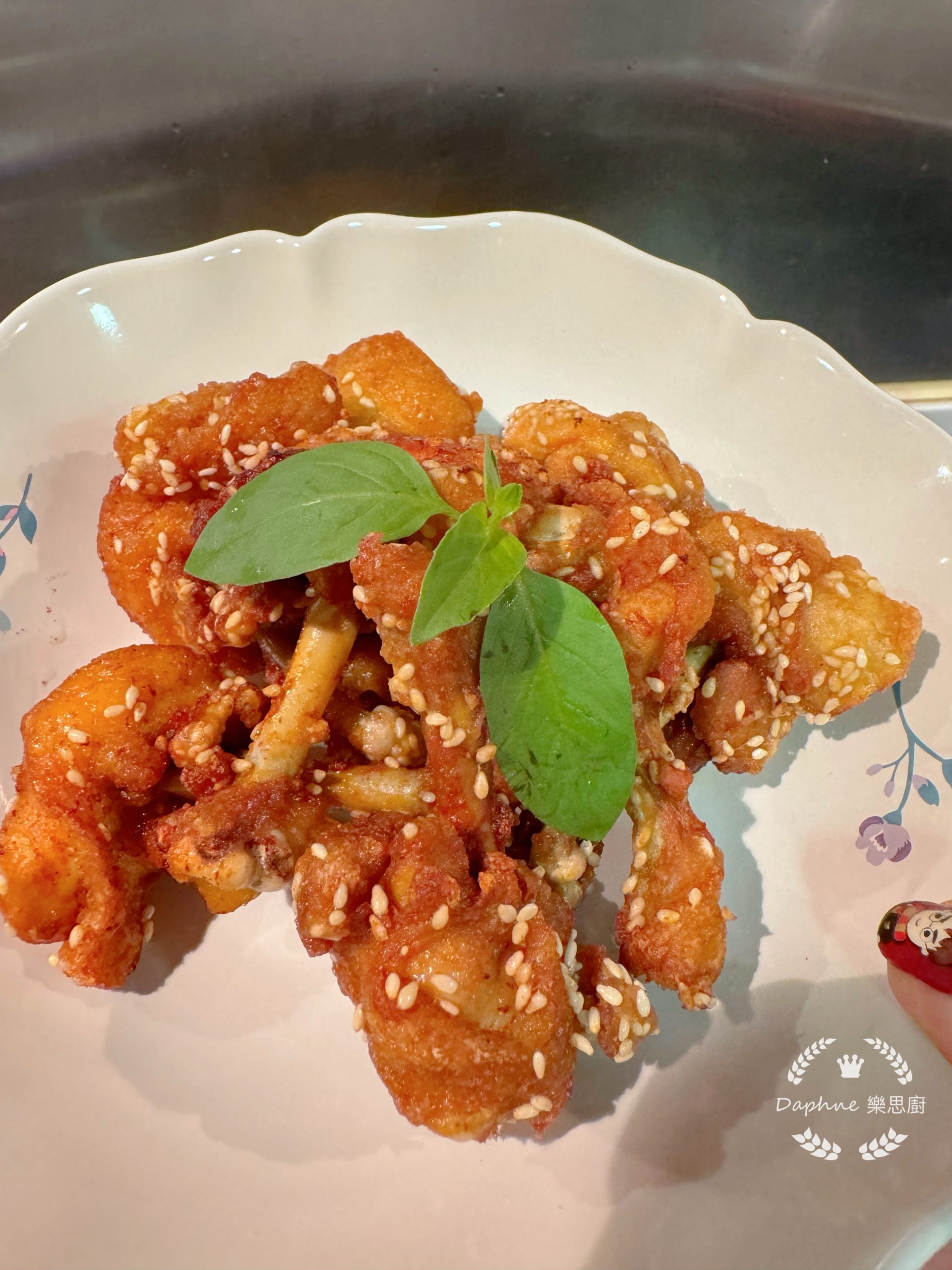黃薑粉芝麻炸雞鎚