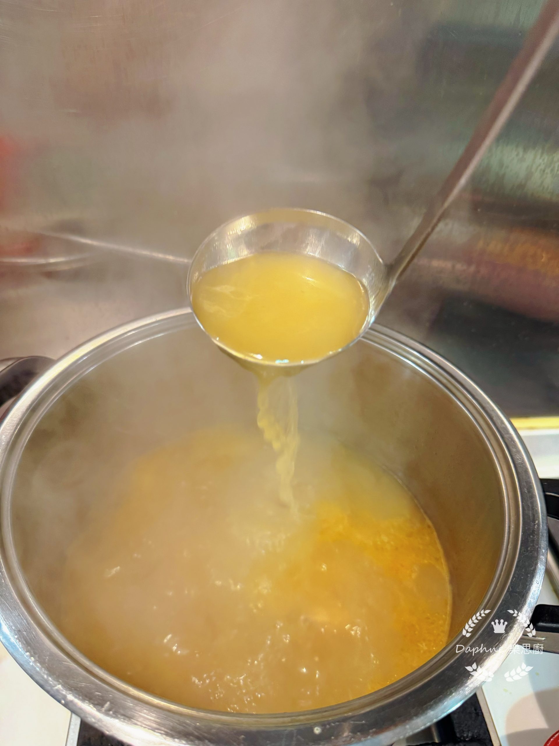 特濃中式雞湯底